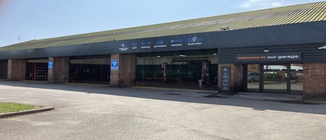 Halfords Garage Services Bootle branch