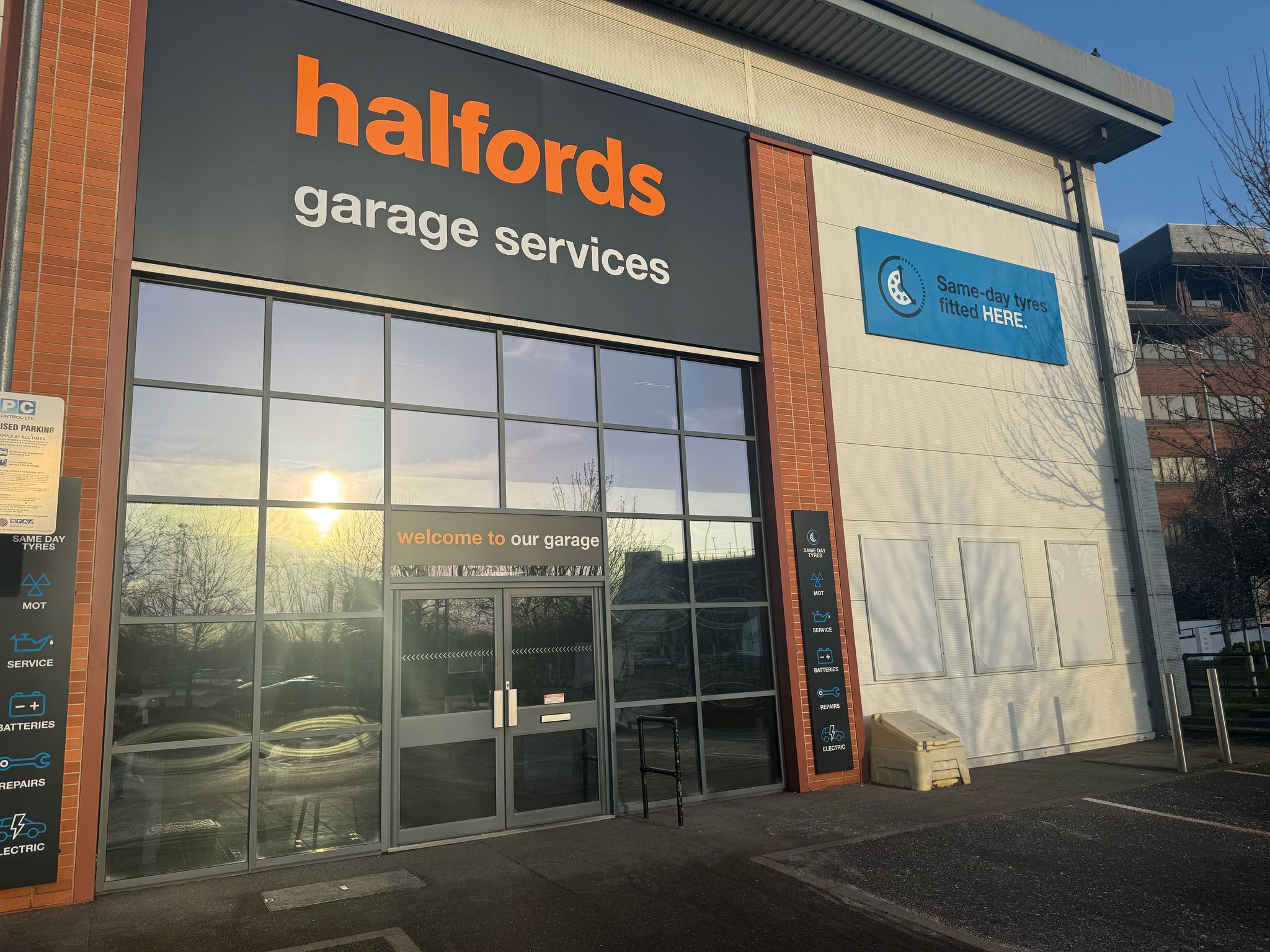 Halfords Garage Services Borehamwood branch