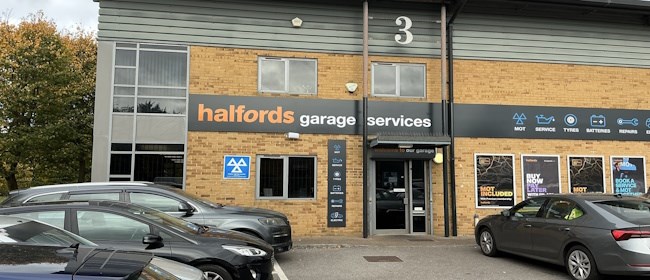 Halfords Garage Services Bristol (Filton) branch