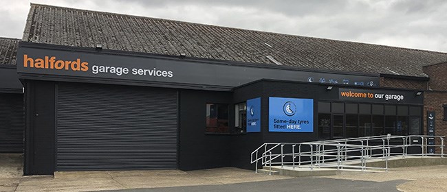 Halfords Garage Services Chelmsford branch