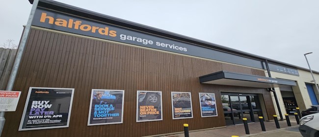 Halfords Garage Services Cirencester branch