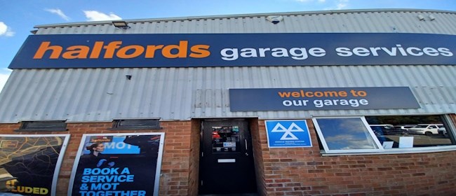 Halfords Garage Services Gloucester (Riga) branch