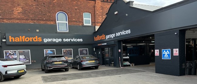 Halfords Garage Services Stockport branch